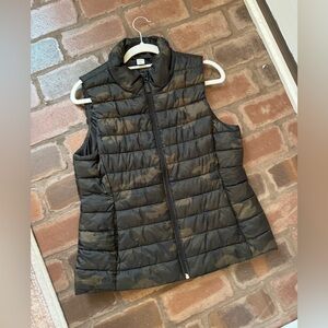 Old Navy Black and Brown Women's Puffer Vest